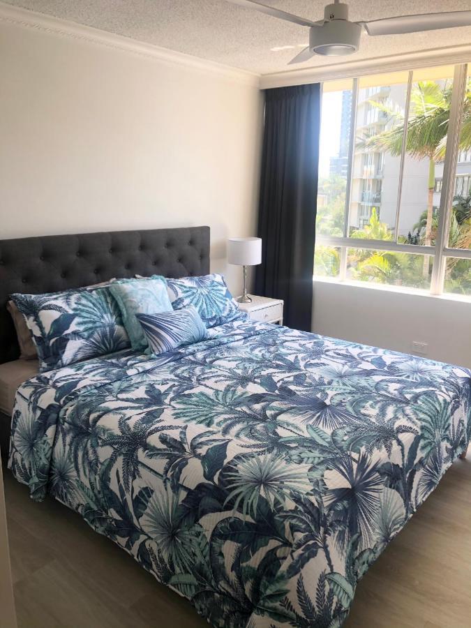 Oceania On Burleigh Beach Гоулд Коуст Екстериор снимка