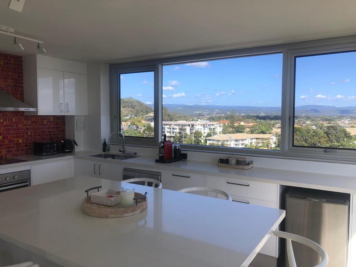 Oceania On Burleigh Beach Гоулд Коуст Екстериор снимка