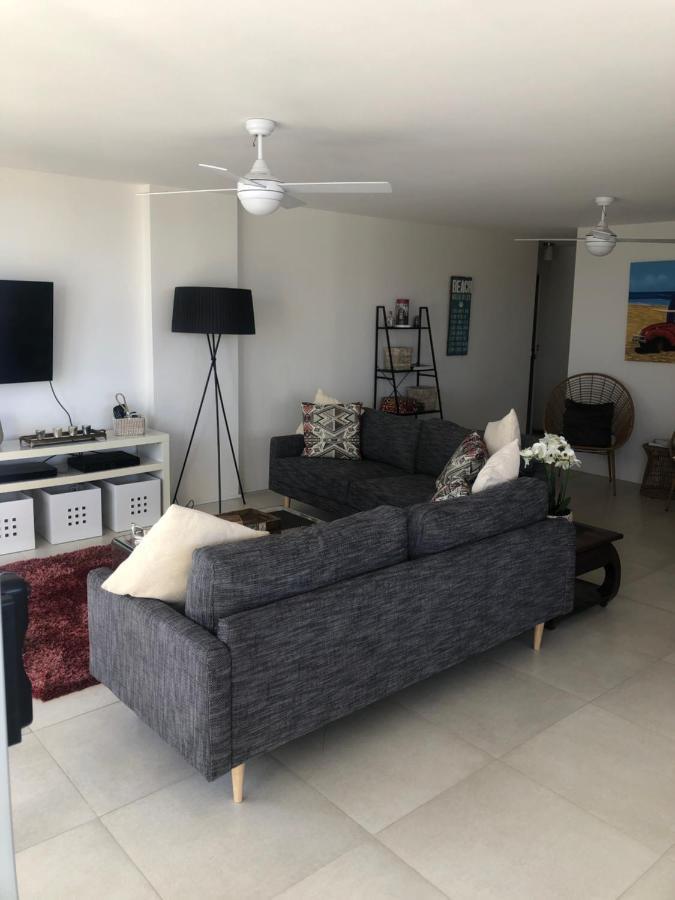 Oceania On Burleigh Beach Гоулд Коуст Екстериор снимка