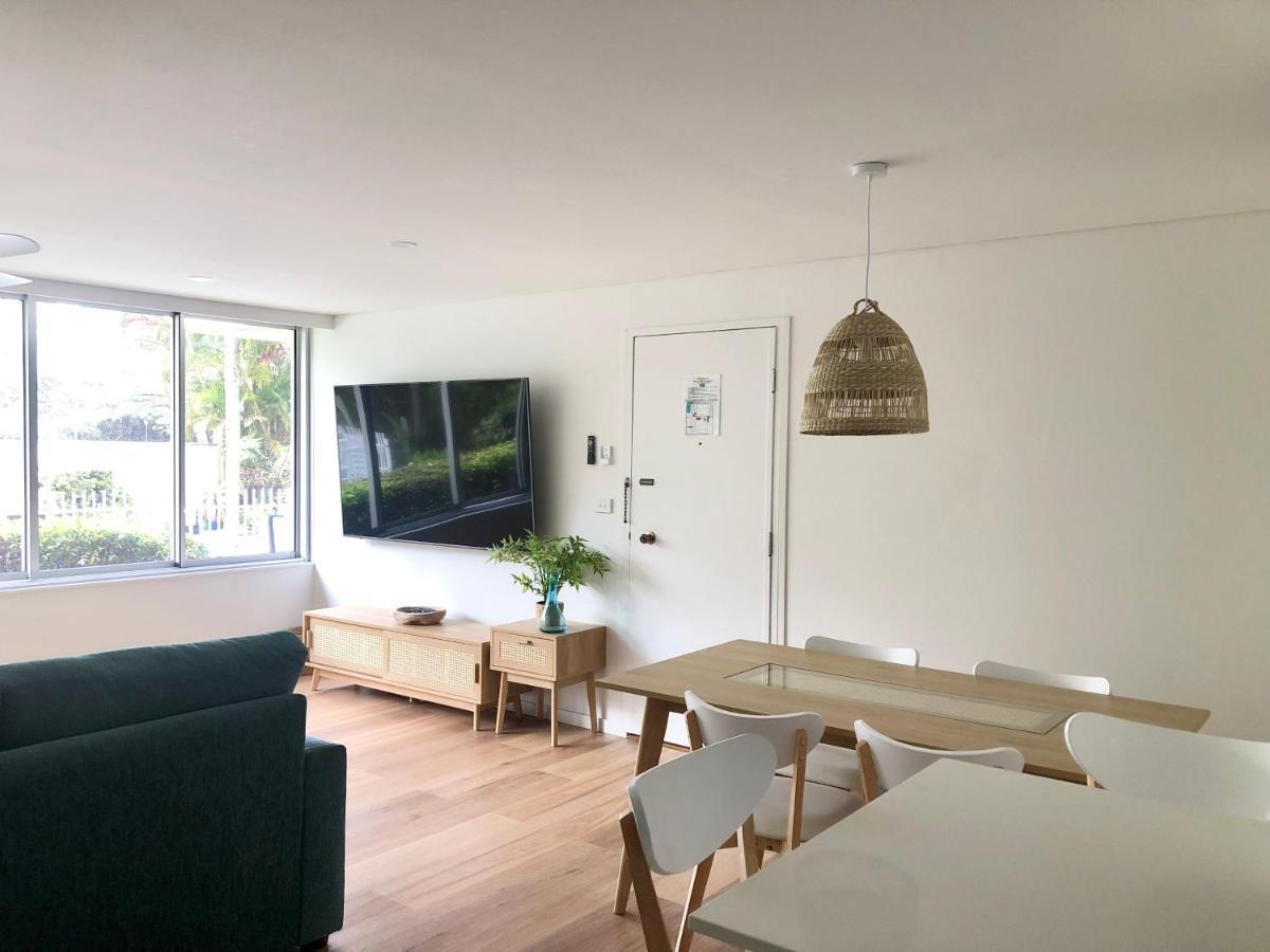 Oceania On Burleigh Beach Гоулд Коуст Екстериор снимка