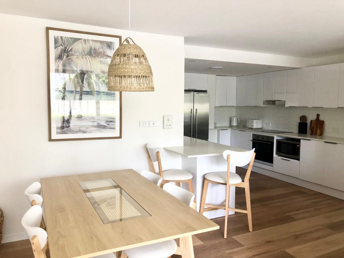 Oceania On Burleigh Beach Гоулд Коуст Екстериор снимка