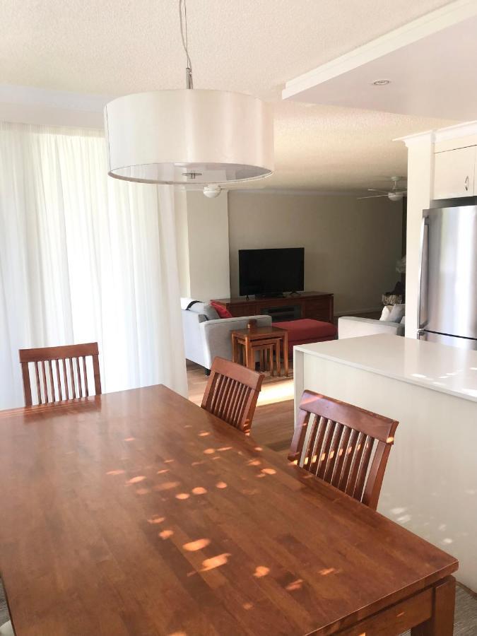 Oceania On Burleigh Beach Гоулд Коуст Екстериор снимка